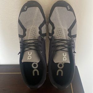 On cloud slate running shoes
